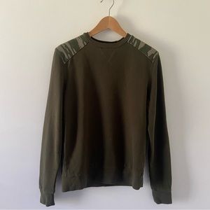 F21 Men | Camo Elbow Patch Sweater